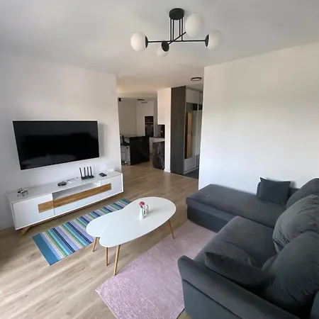 Flat - Garage Parking - Trita Sk *