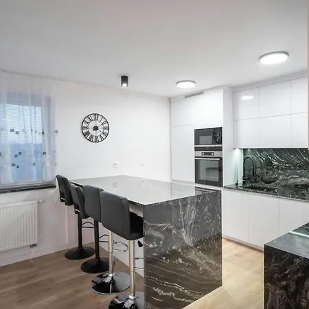 Flat - Garage Parking - Trita Sk Lägenhet Poprad